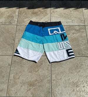 Quiksilver Men's Gradient Logo Board Shorts Size 34
